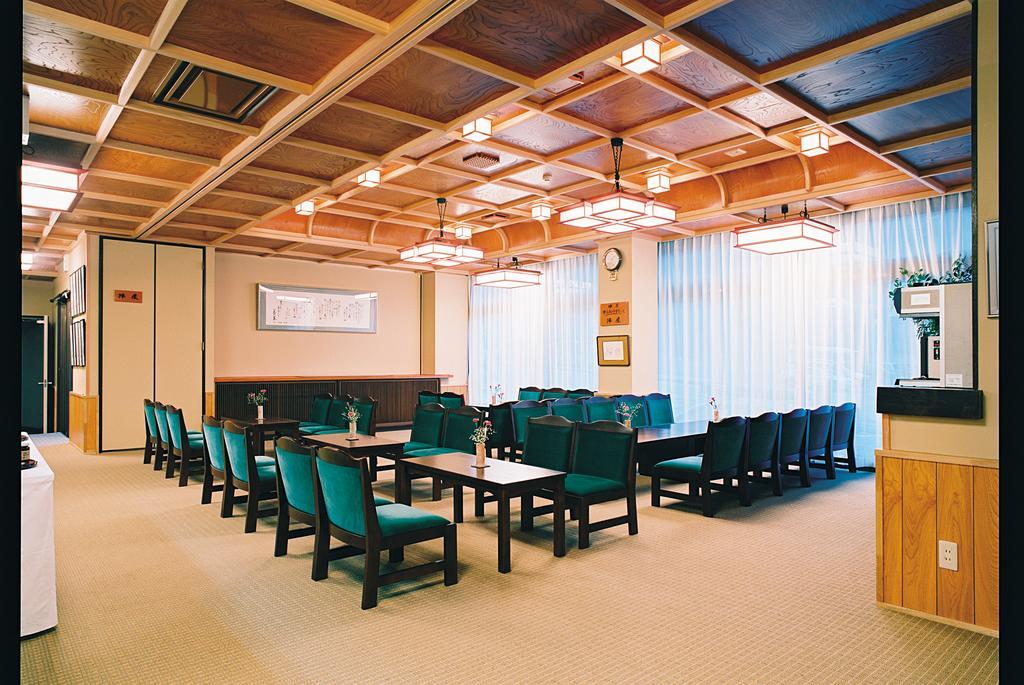Mikunitoge Onsen Oyado Honjin Hotel Yuzawa  Exterior photo