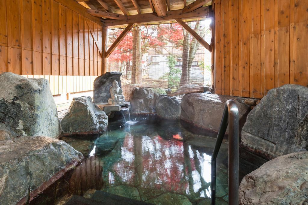Mikunitoge Onsen Oyado Honjin Hotel Yuzawa  Exterior photo